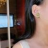 Pendientes de flores pequeñas con diseño de luna llena redonda 2023 para verano, con diseño colgante, para niña, con combinación de colores