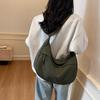 Bolsa de Tecido de Nylon de Grande Capacidade Feminina 2025 Nova Casual Simples Bolsa Transversal Popular Versátil de Alta Qualidade Bolsa Bolinho