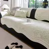 Cojín de seda helada para sofá de enfriamiento de verano, alfombrilla de sofá antideslizante de una sola pieza con línea recta, funda de sofá de alta gama, antiarañazos de gato