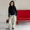 Casacos Outono/Inverno para Meninos e Meninas Estilo 2026 Casual Menina Estilo Coreano Crianças de Meia-Idade e Mais Velhas Jaqueta Bordada com Gola Alta Essencial para Uniforme Escolar