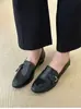 Versão em Couro~ Mocassins Retro de Salto Grosso Femininos 2026 Novo Estilo Temperamento Versátil para o Trabalho Sapatos Individuais Slip-on Sapatos Pequenos de Couro