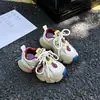 Sapatos infantis estilo outono 2025, tênis dad da moda e confortáveis para meninos e adolescentes, tênis esportivos da moda para meninas, pais e filhos, e estudantes