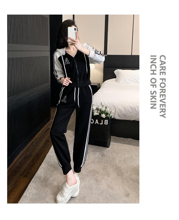 跨境淘货源2023秋季新款街头潮流减龄小个子爆款欧货网红款运动套装休闲运动气质休闲时尚流行新款秋装秋装女装时尚套装套装女装秋季套装女套装女女士运动服女装两件套套装卫衣套装休闲套装秋季套装女装时尚套装盐系休闲套装女装2023百搭设计感小众洋气欧货阿里国际站跨境采购Cross-border, shopping source, foreign trade, export, 2023 fall, new, street trend, explosive, European goods, network red, sportswear, leisure sports, temperament leisure, fashion popular, new autumn wear, autumn women's wear, fashion suit, women's wear, women's wear, women's wear, women's sportswear, women's two-piece, hoodie suit, casual suit, autumn suit, women's wear, Fashion suit salt department, casual suit women's dress, Ali International Station, cross-border procurement