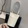 2025 nova bolsa de couro curtido vegetal de alta qualidade bolsa de couro de vaca bolsa balde tote preguiçosa retrô couro feminina uma geração de cabelo