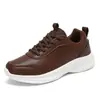 Zapatos casuales de cuero para hombre, superventas transfronterizos de otoño e invierno, zapatos casuales ultraligeros de comercio exterior Temu, zapatos de trabajo para hombre y mujer en stock