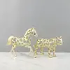 Adornos metálicos huecos creativos de animales (tigre, tapir, gato, caballo) de lujo ligero nórdico para la entrada de la sala de estar, decoración suave, accesorios para el hogar