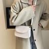 Bolso de Alta Gama Estilo Coreano para Mujer Primavera Nueva Llegada Moda Versátil Bolso Cuadrado Pequeño Simple Popular para Viaje al Trabajo Hombro Cruzado