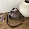 Bolso Retro Simple y Versátil para Mujer 2025 Invierno Nuevo Estilo Lujo Accesible Bolso de Hombro Cruzado Tipo Bowling de Gama Alta