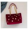 Bolsa Grande de Veludo Moda Feminina Distintiva Rebite Engrenagem Bolsa de Ombro 2024 Nova Moda Bolsa Tote de Corrente Nicho