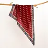 Bufanda Triángulo de Alta Gama Fina para Mujer de Temporada de Primavera, con un Elegante Diseño de Lunares Paisley, Puede Usarse como Bufanda Decorativa para el Cuello o Diadema