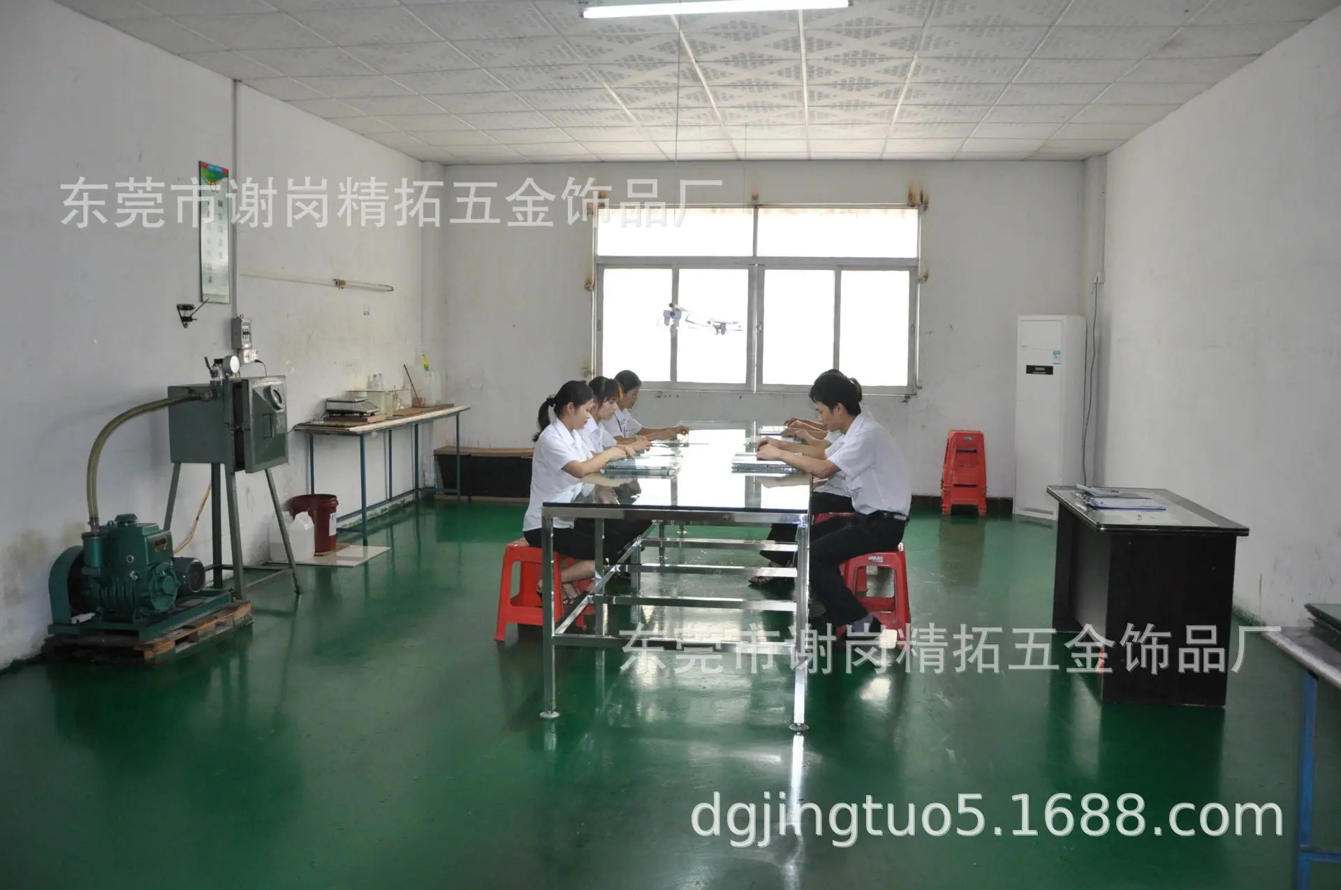 车间滴胶课.jpg
