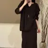 Conjunto Tricotado Casual de Alta Qualidade para Mulheres 2025 Outono e Inverno Novo Estilo Coreano Top Decote V + Saia Conjunto de Duas Peças