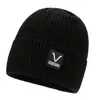 Nuevos estilos de otoño e invierno: Gorros tejidos cálidos para hombre con forro de polar, gorros de moda que cubren las orejas para hombres jóvenes, adecuados para actividades al aire libre y deportes