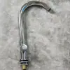 Grifo Monomando de Agua Fría para Fregadero de Cocina de Acero Inoxidable 304 Electrochapado con Núcleo de Cobre y Caño de Cuello de Cisne de Curva Grande para Fregaderos de Cocina y Balcones