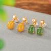Pendientes de plata de ley Yilu S925 chapados en oro con jaspe hetiano, perlas de cera de abeja, estilo retro, ligeros y lujosos, con forma de huevo Ruyi