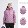 Chaqueta ligera de plumón con estampado de logo para mujer, invierno exterior, con capucha, parte superior desmontable, retiene el calor, adelgazante, chaqueta cálida, personalizada