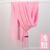 Bufanda de cachemira sintética para mujer versión coreana de otoño e invierno cálida color liso reunión anual bufanda de cachemira roja chal con flecos venta al por mayor de fábrica