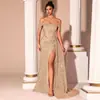 Vestido Europeu e Americano Transfronteiriço de Lantejoulas de Um Ombro com Fenda Alta e Longos Tecidos Flutuantes, Sexy para Sessão de Fotos e Vestido de Gala para Banquete