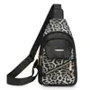 Bolsa de Peito Feminina 2026 Nova Moda Couro Versátil Bolsa de Ombro Patchwork Estampa de Leopardo Bolsa para Senhoras Bolsa Transversal de Viagem Atacado
