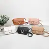 2025 Bolsa Quadrada Simples de Luxo Fivela de Cinto Personalizada Bolsa de Ombro com Aba Bolsa da Moda para o Dia a Dia da Mulher Bolsa para Celular Lote