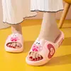 En stock Rápido Cabello Verano Nuevas Pantuflas Mujer Suela Gruesa Exterior Suela Suave Resistente al Desgaste Aumentadoras de Altura Lindas Hogar Impermeable Antideslizante Tiempo