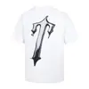 Las camisetas Trapstar están disponibles constantemente, una marca de moda hip-hop de la calle estadounidense, que ofrece camisetas unisex de manga corta holgadas para el verano.