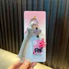 Colgante de llavero floral hueco, pequeño amuleto para correas de teléfono, accesorio hecho a mano con cuentas, colgante para bolso, pequeño regalo para niñas