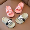 Pantuflas de EVA con tacto suave para mujer, sandalias de verano de dibujos animados lindas antideslizantes para interior, baño, con suela gruesa, sandalias para bebé