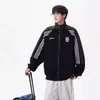 Nueva chaqueta deportiva casual de bloques de color para hombre, adecuada para primavera y otoño, con mangas raglán, diseño a rayas, cuello alto, corte holgado y hombros caídos