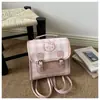 2026 Nova Moda Tendência Bonita Jovem Bolsa Xadrez Mochila de Viagem de Grande Capacidade com Pingente para Mulheres