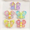 Accesorios de Resina de Insecto Mariposa Translúcida con Gradiente de Colores Pasador de Mariposa Hada Funda de Teléfono Accesorios de Decoración para Zapatos