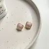 Pendientes Pequeños Populares de Azúcar Dulces y Frescos con un Diseño Simple, Fresco, Único y de Alta Gama, Pendientes de Botón Elegantes y Versátiles para Mujer