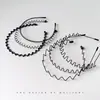 Diadema Invisible para Hombre, Forma Ondulada, Diadema que no Aprieta para Deportes y Lavado de Cara, Diadema Metálica Negra
