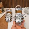Sandalias de Diadema Tejida Estilo Mori para Niñas 2026 Nuevo Verano Zapatos de Princesa Huecos con Lazo para Niña Pequeña Zapatos de Playa