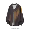 Versátil sobrecamisa con cuello de solapa, camisa casual de manga larga, simple camisa casual de otoño de color liso de corte holgado para hombre