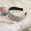 Diadema con Diseño de Corona Alta para Hacer que el Rostro Parezca Más Pequeño, Lujo Ligero, Antideslizante, Tejido, Patrón de Cuadros y Lunares, Sensación de Alta Gama para Adultos y Mujeres Jóvenes