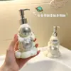 Dispensador de Jabón y Gel Antibacterial Creativo de Astronauta Tipo Prensa Botella para Gel de Ducha para Decoración de Baño en Casa