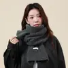 Bufanda Pequeña de Punto de Color Sólido Mezcla de Lana para Mujer Invierno Estilo Coreano Modelo Básico Versátil para Estudiantes Parejas Bufanda Versátil para Hombre