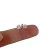 Pendientes de Botón Mini Corazón de Plata de Ley S999 para Mujer Exquisitos Adornos para Orejas de Circonita Ultrabrillante Dulce Diseño de Nicho Pendientes con Cierre de Rosca