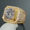Los anillos de moda europeos y americanos más vendidos de HuaJie, nuevos y elegantes anillos de diamante para hombre, anillos totalmente incrustados con microdiamantes, directo del fabricante