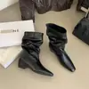 Botas de Cano Médio Plissadas Encontro de Primeira Temporada Outono/Inverno 2026 Novas Botas de Tornozelo Moda Versátil Quadradas Retro