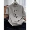 Camiseta de algodón cepillado para mujer, hombro regular, cuello semi-alto, manga corta, diseño estilo ins, moderna y versátil, top blanco grueso para otoño