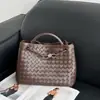 Bolsa Tote Tecida Exclusiva de Couro Bovino Transfronteiriça Grande Capacidade Bolsa para o Dia a Dia Bolsa de Mão Ombro Transversal de Couro Genuíno de Alta Qualidade para Mulheres
