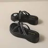 Pantuflas de Suela Gruesa para Mujer, Nueva Moda Verano 2026 Sandalias de Tira de Dedo Estilo Francés con Pedrería, Chanclas Elegantes para la Playa
