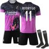 Uniforme de Treino de Futebol 2526 Real Madrid Edição Especial Padrão Dragão Uniforme de Futebol Preto Roxo Não. Camisa 9 Mbappe 5 Bellingar
