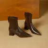 Botas de Cano Curto Melanoid com Bico Quadrado e Salto Grosso Femininas 2026 Outono/Inverno Novo Estilo Emagrecedoras Versáteis Confortáveis Zíper nas Costas Couro Macio Botas Skinny