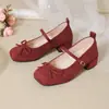 2026 Primavera/Otoño Nuevo Lazo de Mariposa de Una Correa Tacón Grueso con Falda Gamuza Versátil Zapatos de Ballet Individuales para Mujer