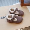 Sapatos de Algodão para Crianças 2026 Inverno Novo Estilo Sapatos Peludos para Meninas Solado Macio Antiderrapante Sapatos de Algodão com Forro de Lã para Bebês Sapatos Birkenstock para Meninos