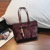 Bolsa Tote Grande Capacidade Nova Verão 2026, Casual, de Luxo, Vintage, Bolsa de Mão da Moda para o Dia a Dia, Bolsa de Ombro Feminina