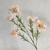 Arranjo de Cena com Flores Artificiais com 5 Flores de Lótus Prata e Hibisco, Flores Artificiais para Casamento, Arranjo de Flores Artificiais para Decoração de Casa